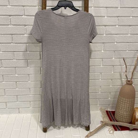 Old Navy Striped Dress, Knee-Length, Size X-SMALL - Picture 4 of 5